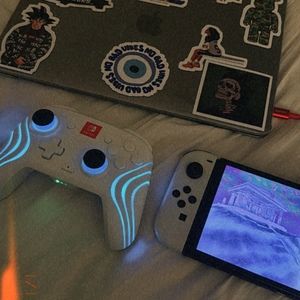 Meet your Posher, Posh